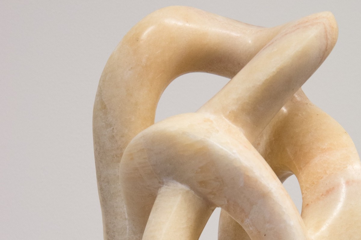 Achtergrondafbeelding Een kleurrijke en speelse expositie: Poldermysteries.