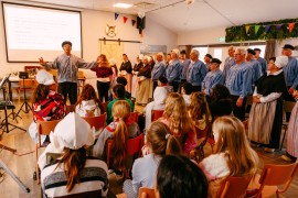 Zingende senioren laten kinderen een wereld zien die voor hen onzichtbaar is