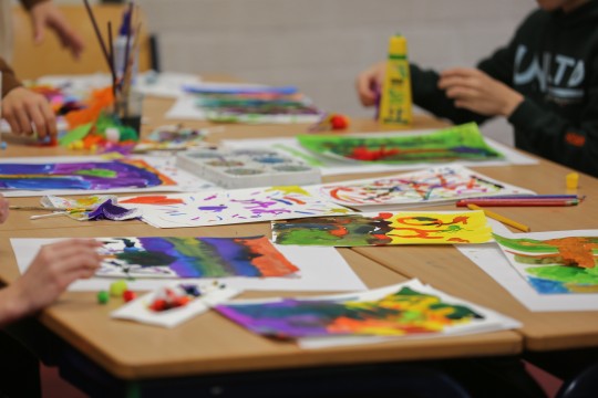 Afbeelding Kunst beoordelen in de klas: van ongemak naar inspiratie