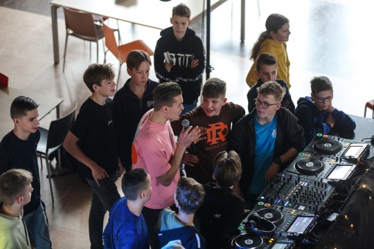 Afbeelding Kijk eens wat er allemaal staat! 12 jaar Cultuureducatie met Kwaliteit