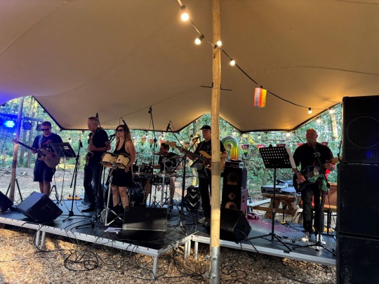 Afbeelding Podium Wateringen: EZie band