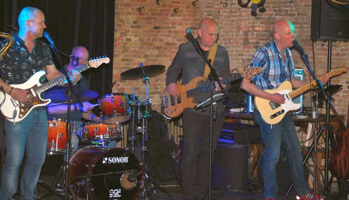 Achtergrondafbeelding Lazy Sunday Hours met Blues 'n Stuff