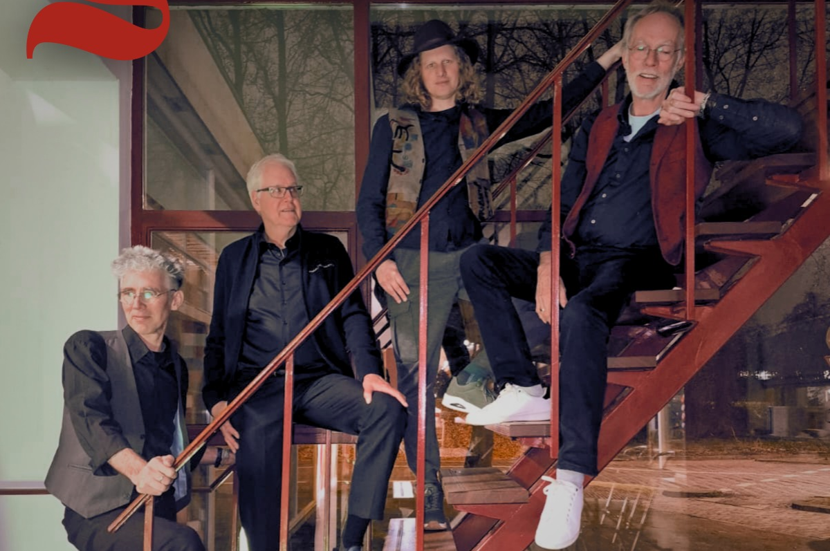 Achtergrondafbeelding Band Golden Hearts in de Buurtkas