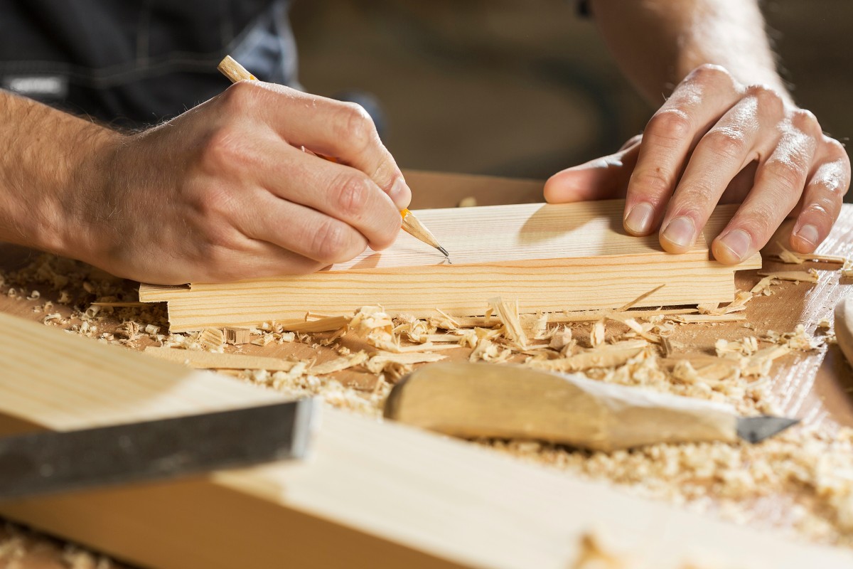 Achtergrondafbeelding Maakcafé From tree to treasure, een workshop houtbewerking